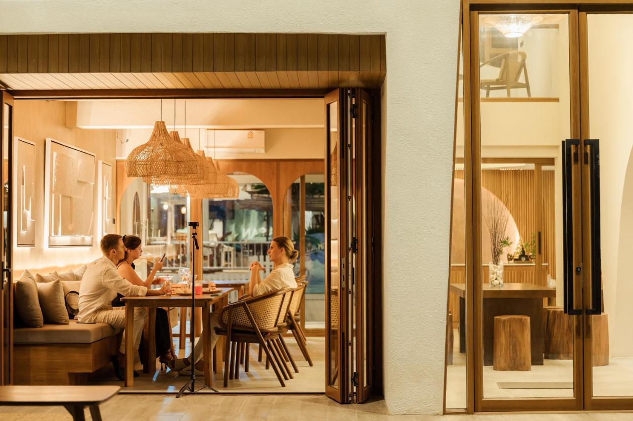 Tasana Bar And Luxury Resort Ko Lan Exterior photo