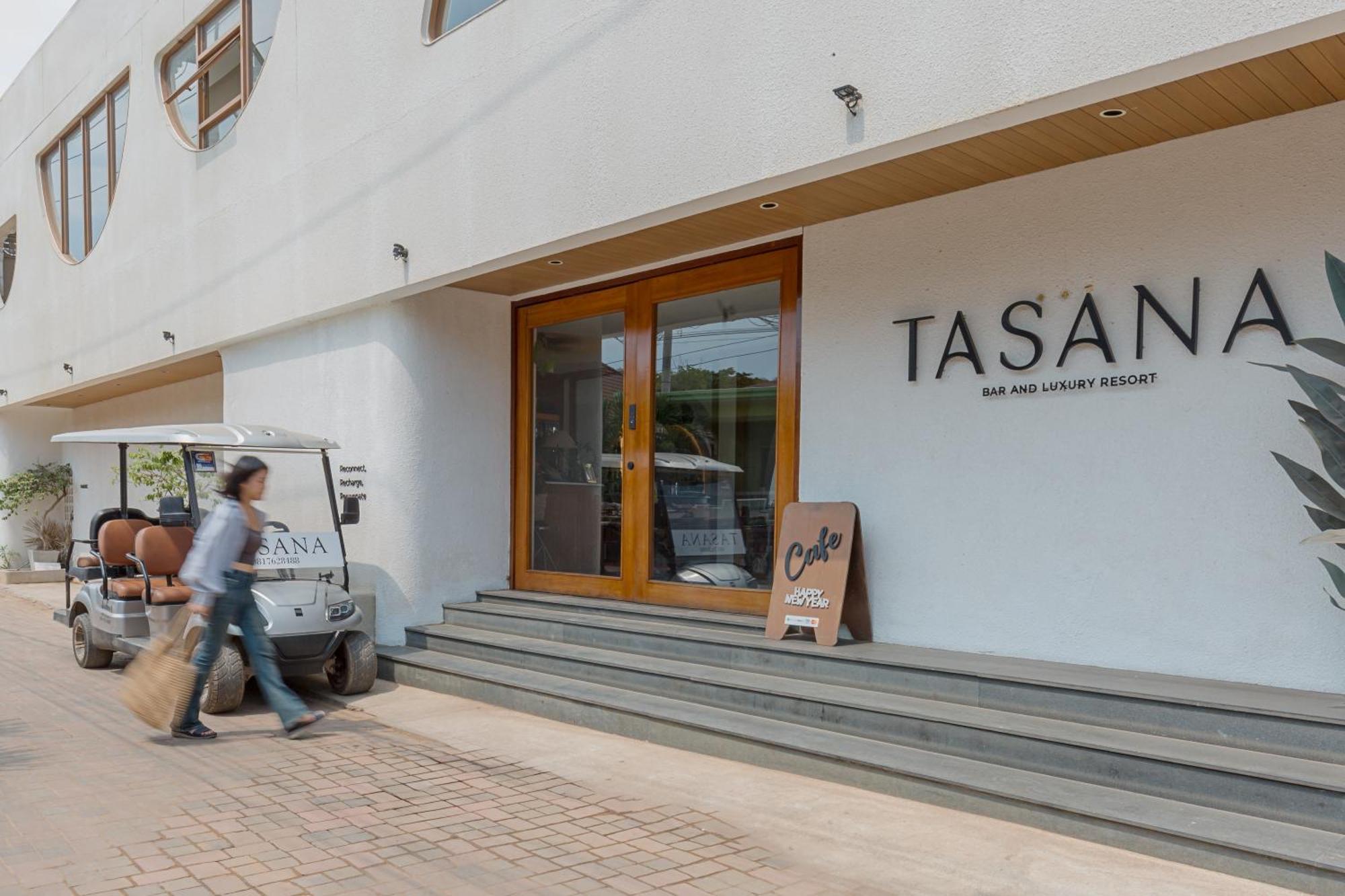 Tasana Bar And Luxury Resort Ko Lan Exterior photo