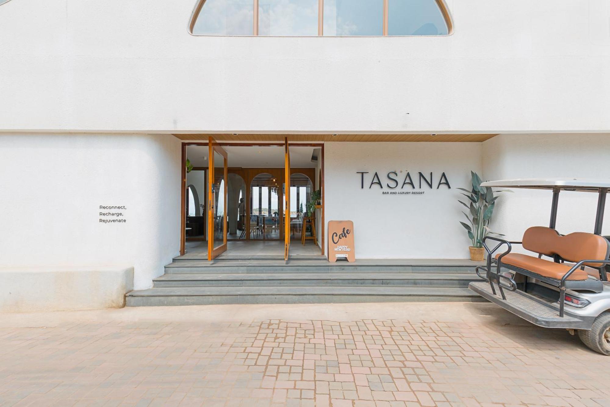 Tasana Bar And Luxury Resort Ko Lan Exterior photo